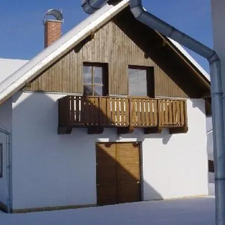 In Javornik Near Giant Mountains Nyaraló